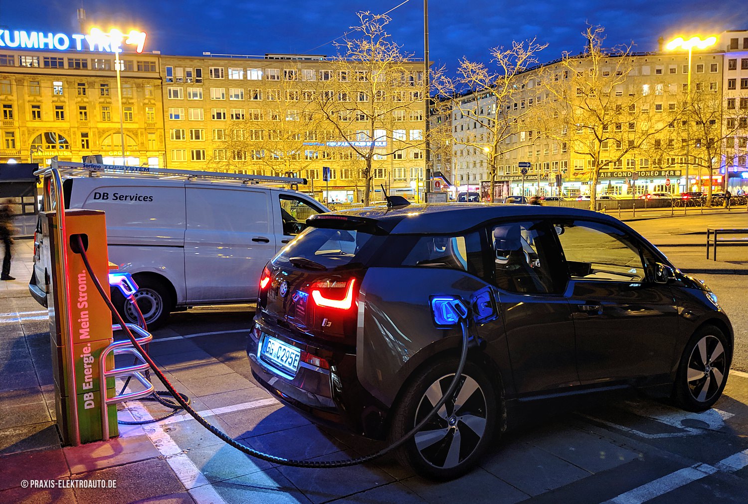 BMW i3 beim DC-Laden mit CCS