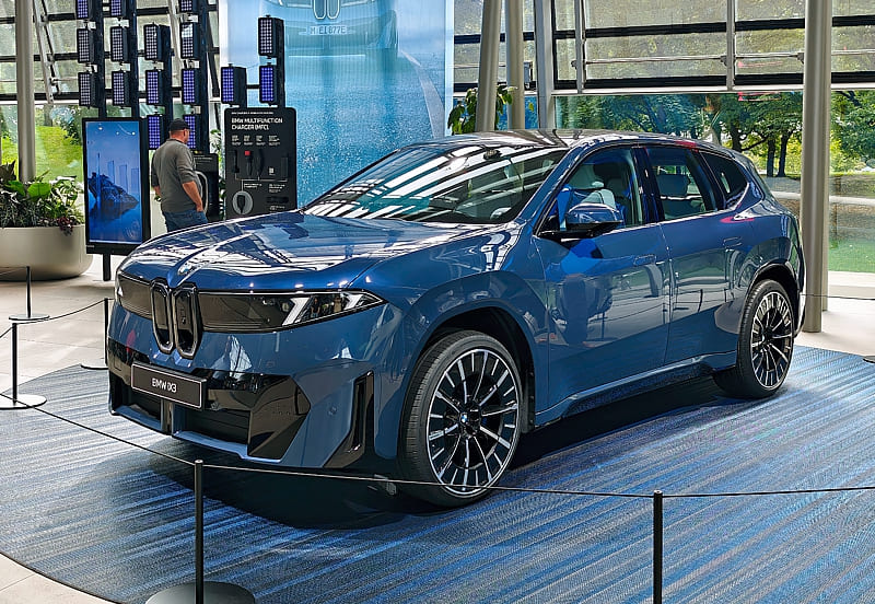 BMW iX3